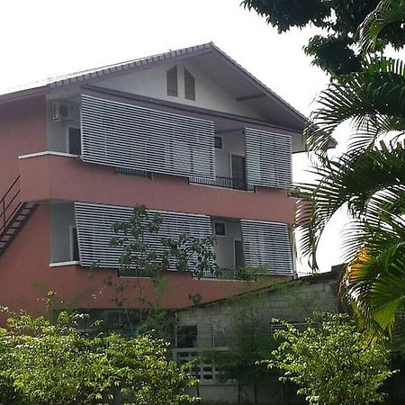 Montra Nakhon Guesthouse Nakhon Si Thammarat Exterior photo